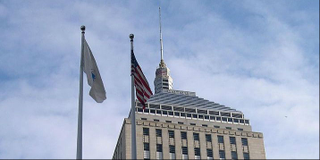 Illustration for article titled Who Needs a Weatherman? These Buildings Tell You the ForecastĀ